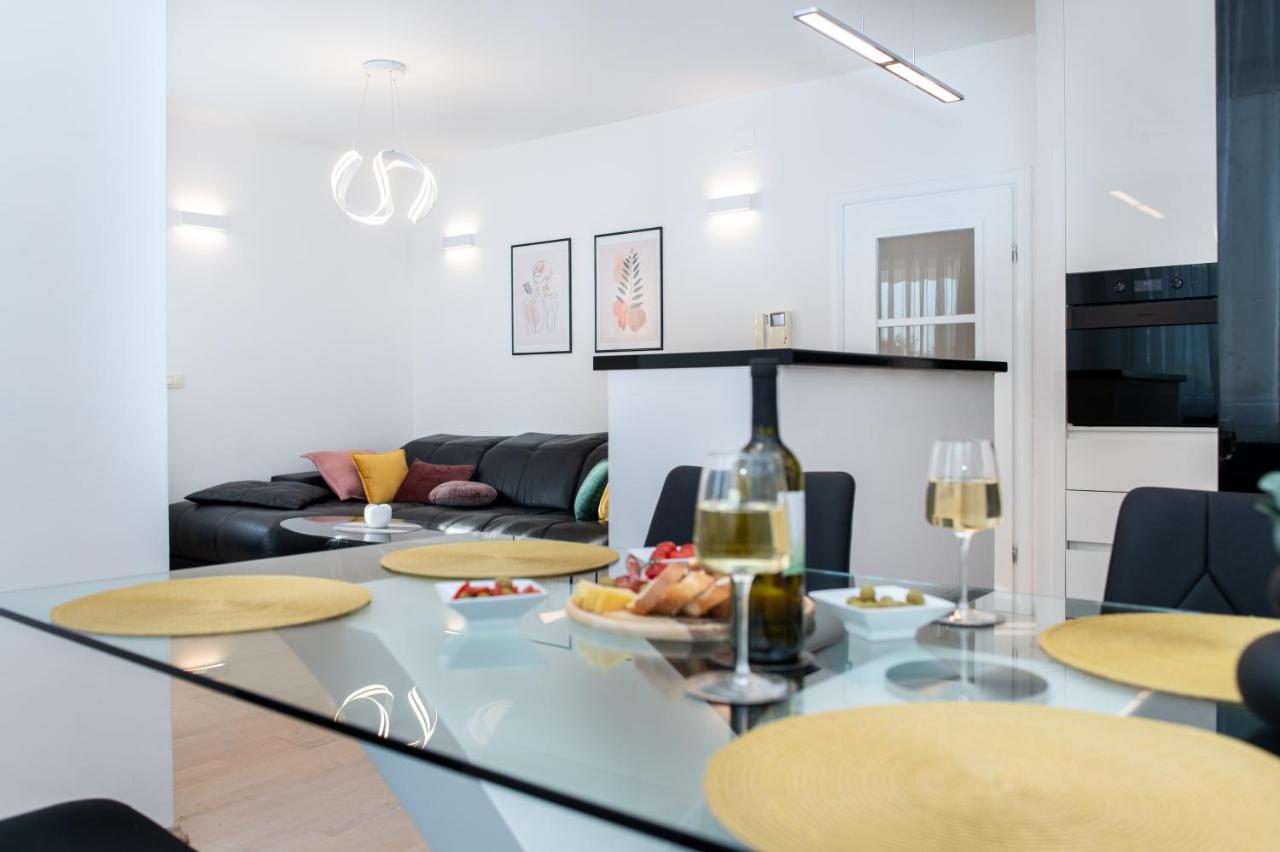 Salvia Apartment With Private Jacuzzi Сплит Екстериор снимка