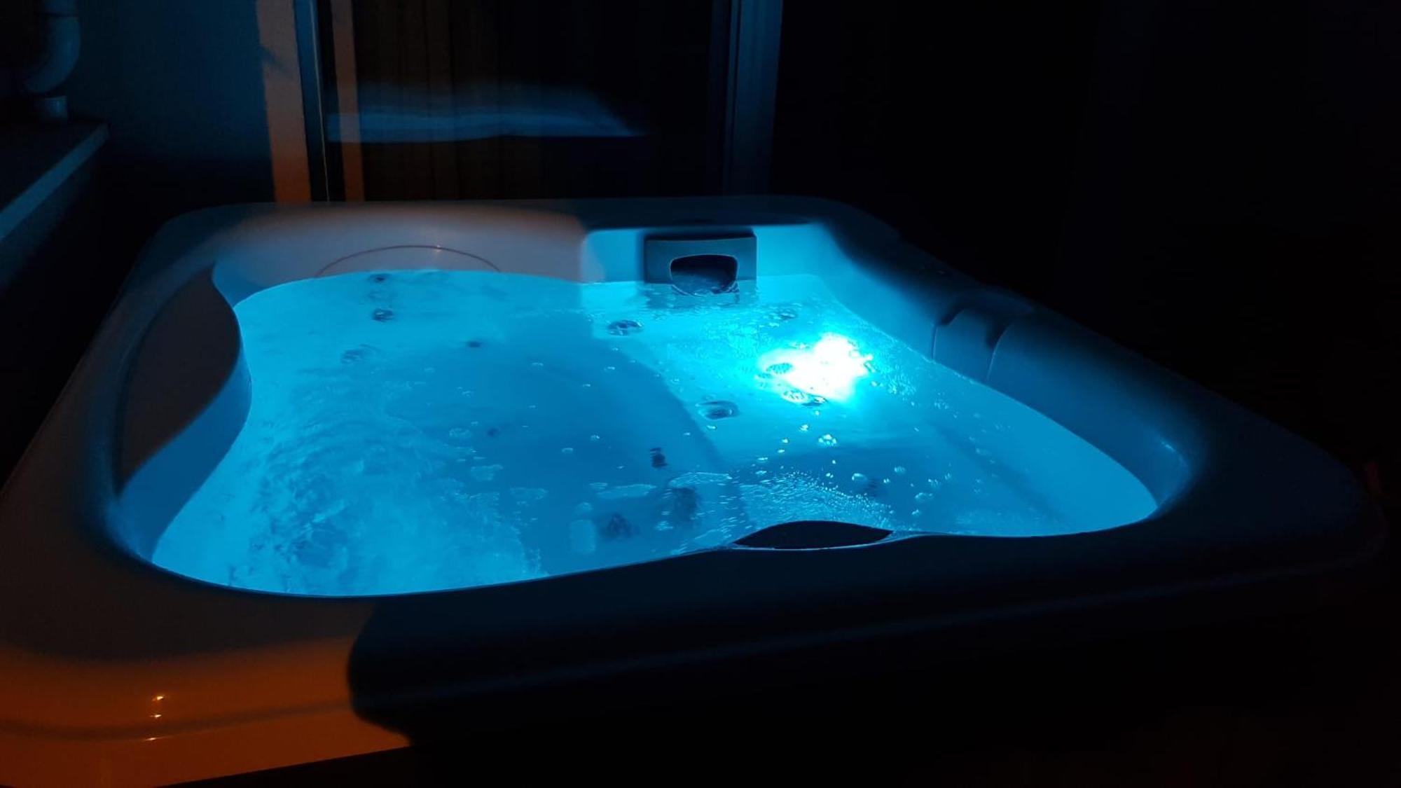 Salvia Apartment With Private Jacuzzi Сплит Екстериор снимка