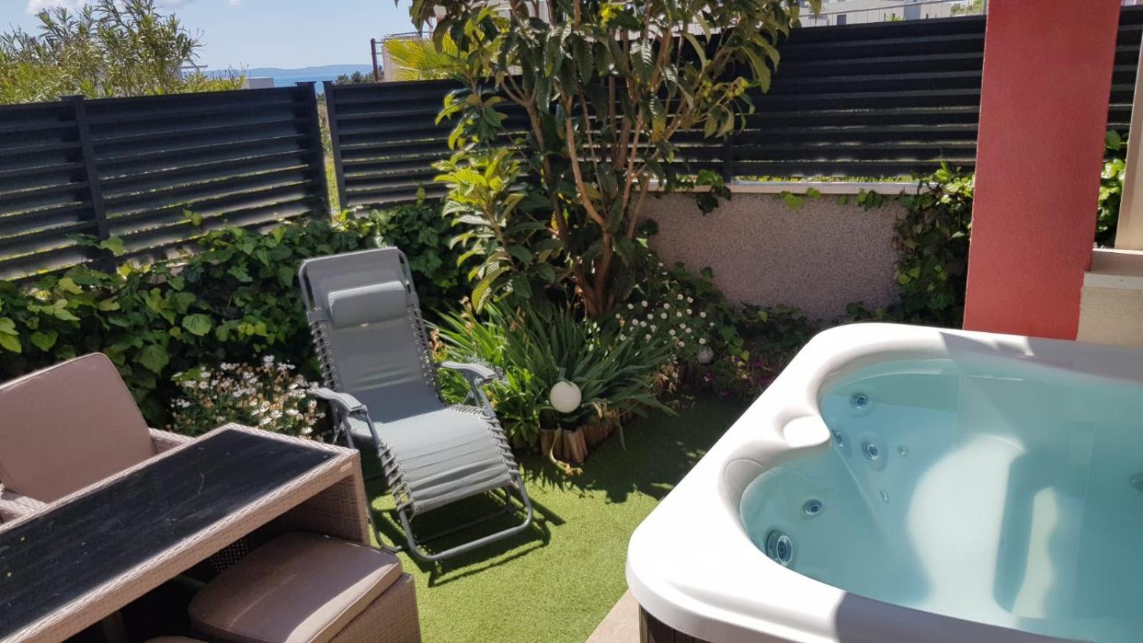 Salvia Apartment With Private Jacuzzi Сплит Екстериор снимка