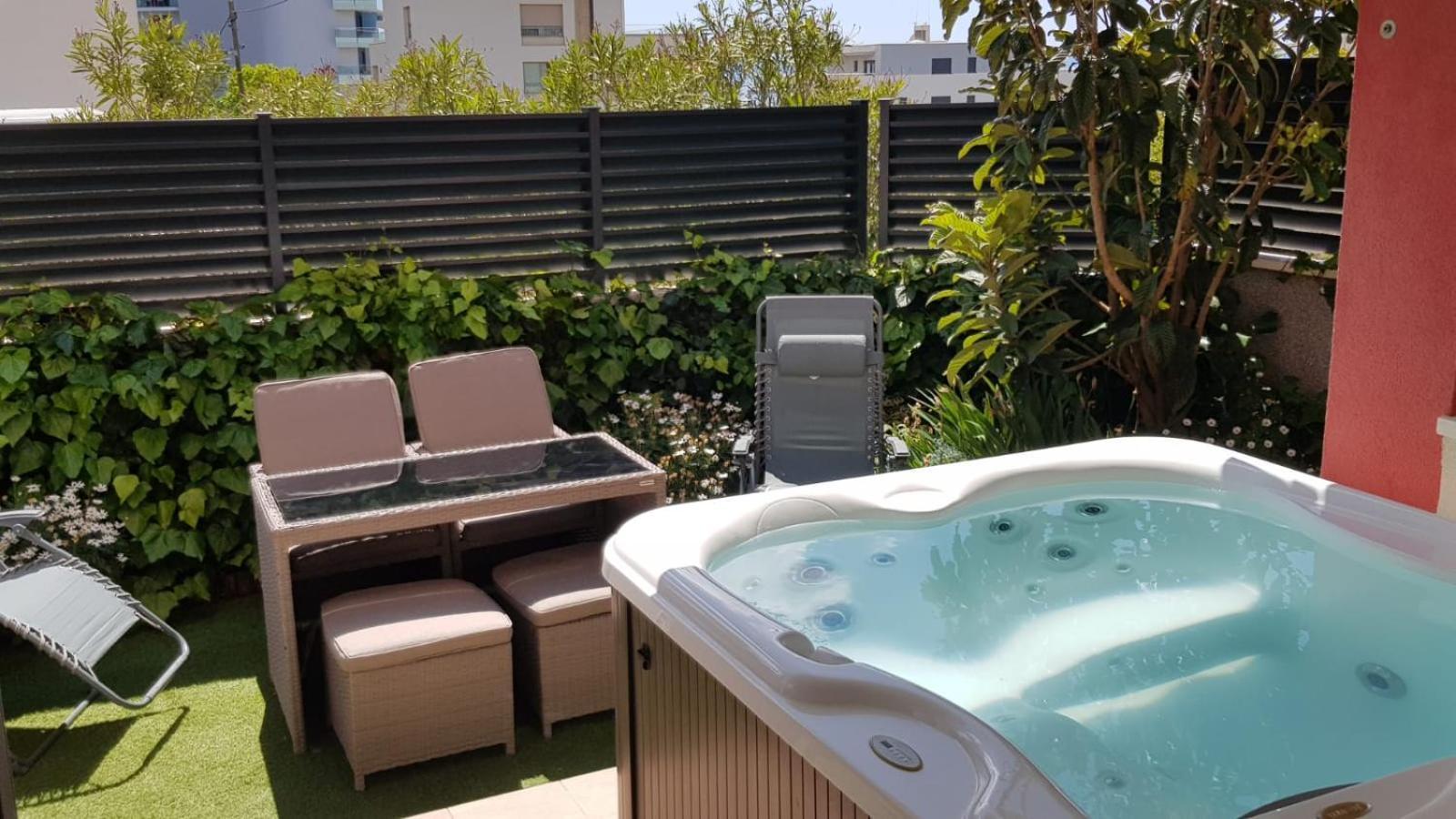 Salvia Apartment With Private Jacuzzi Сплит Екстериор снимка