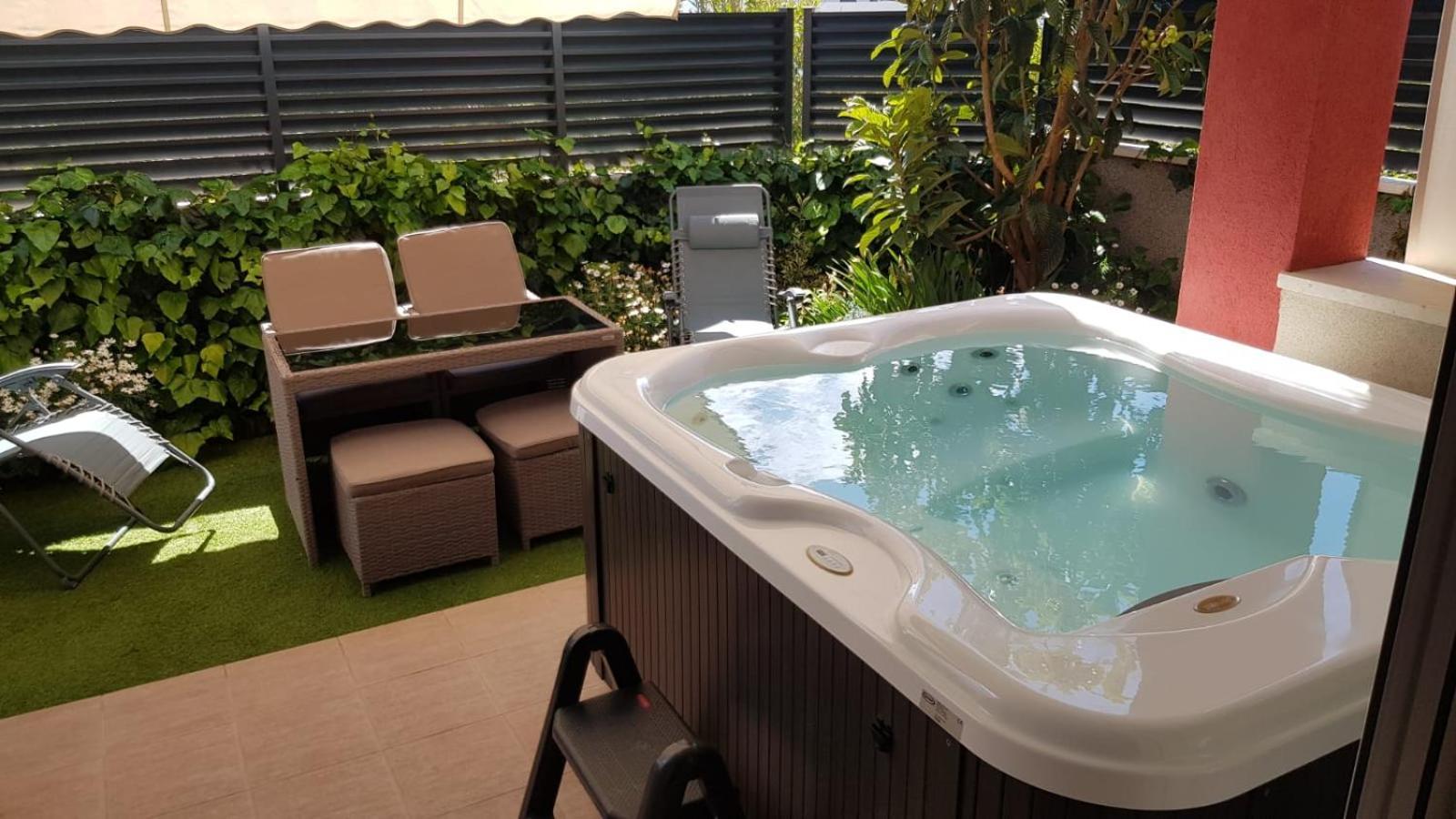 Salvia Apartment With Private Jacuzzi Сплит Екстериор снимка